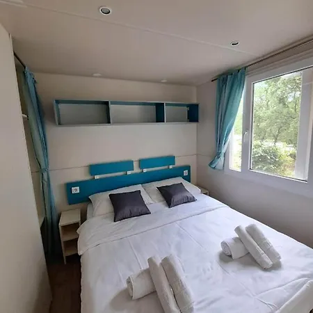 Boric Mobile Homes In Bijela Uvala And Zelena Laguna * Πόρετς