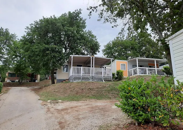 Boric Mobile Homes In Bijela Uvala And Zelena Laguna